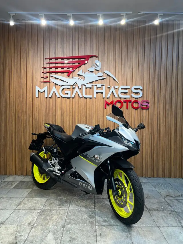 Carro Yamaha YZF R15 2024 ABS