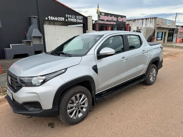 Carro Fiat Strada 2025 Freedom 1.3 Flex 8V CD