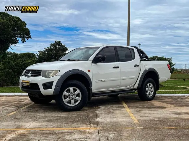 Carro Mitsubishi L200 Triton 2013 3.2 DI-D 4x4