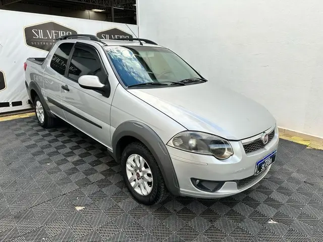 Carro Fiat Strada 2015 Trekking 1.6 16V LOCKER Flex  CD