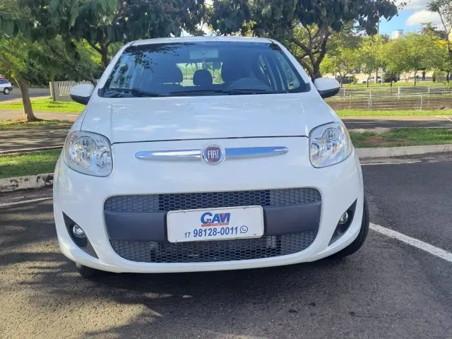 Fiat Palio Attractive 1.4 8V (Flex)
