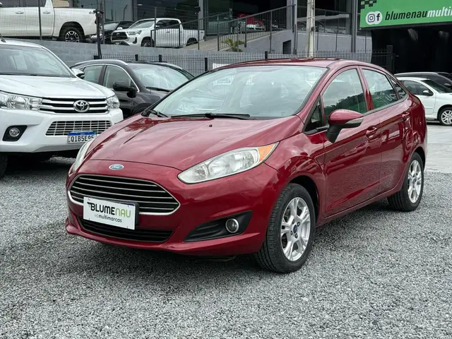 Carro Ford New Fiesta Sedan 2015 1.6 SE PowerShift (Flex)