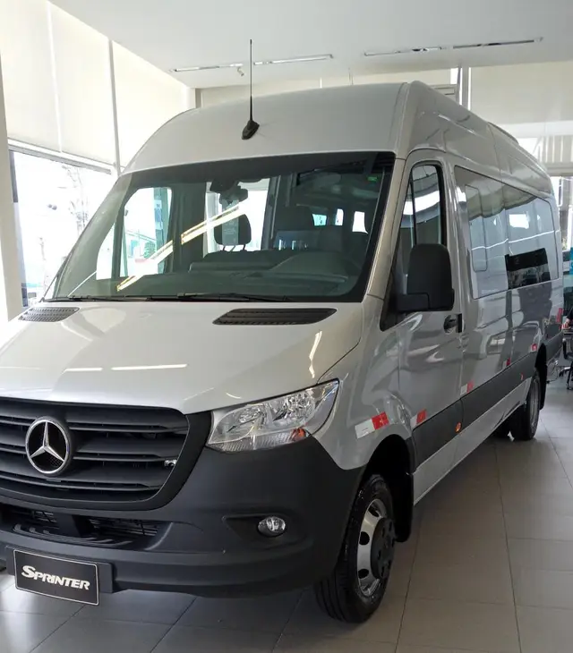 Carro Mercedes-Benz Sprinter 2021 VAN 516 CDI 20+1 (lugares) K54A UP1