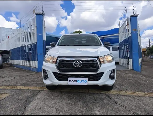 Carro Toyota Hilux Cabine Dupla 2019 Hilux 2.8 TDI CD STD 4x4 (Power Pack) (Diesel)