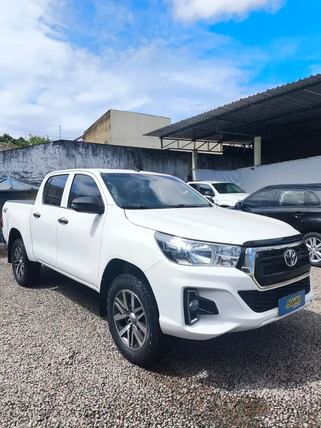 Carro Toyota Hilux Cabine Dupla 2020 Hilux 2.8 TDI CD STD Power Pack 4x4
