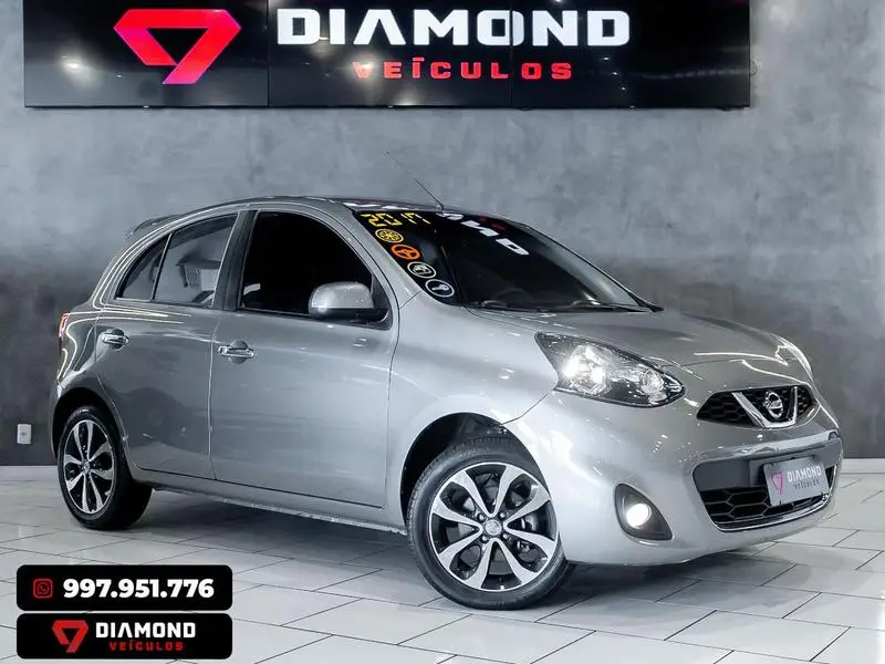 Nissan March 1.6 16V SL CVT (Flex)