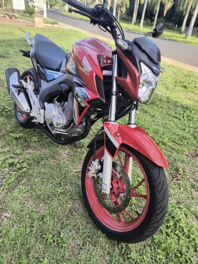 Carro Honda CB 250F Twister 2021 (CBS)