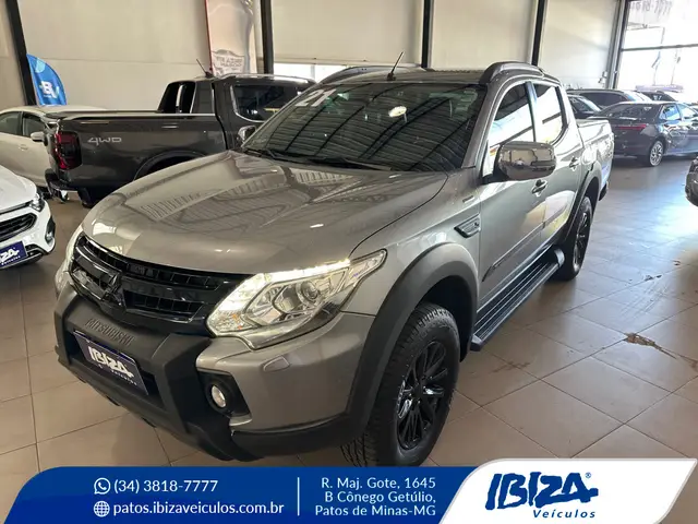 Carro Mitsubishi L200 Triton Outdoor 2021 HPE-S 2-4 CD 4X4 Die. Aut
