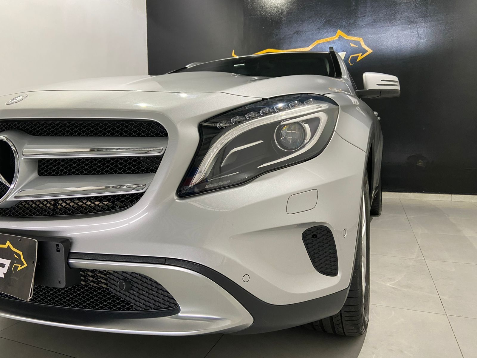Mercedes-Benz GLA 200
