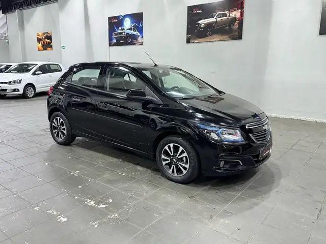 Carro Chevrolet Onix 2014 1.4 LTZ SPE/4 (Aut)