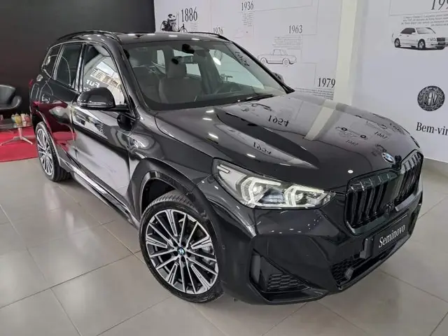 Carro BMW X1 2023 sDrive20i M Sport 2.0 Turbo (Aut.)
