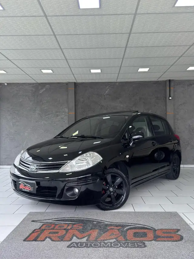 Carro Nissan Tiida 2011 SL 1.8 (flex) (aut)