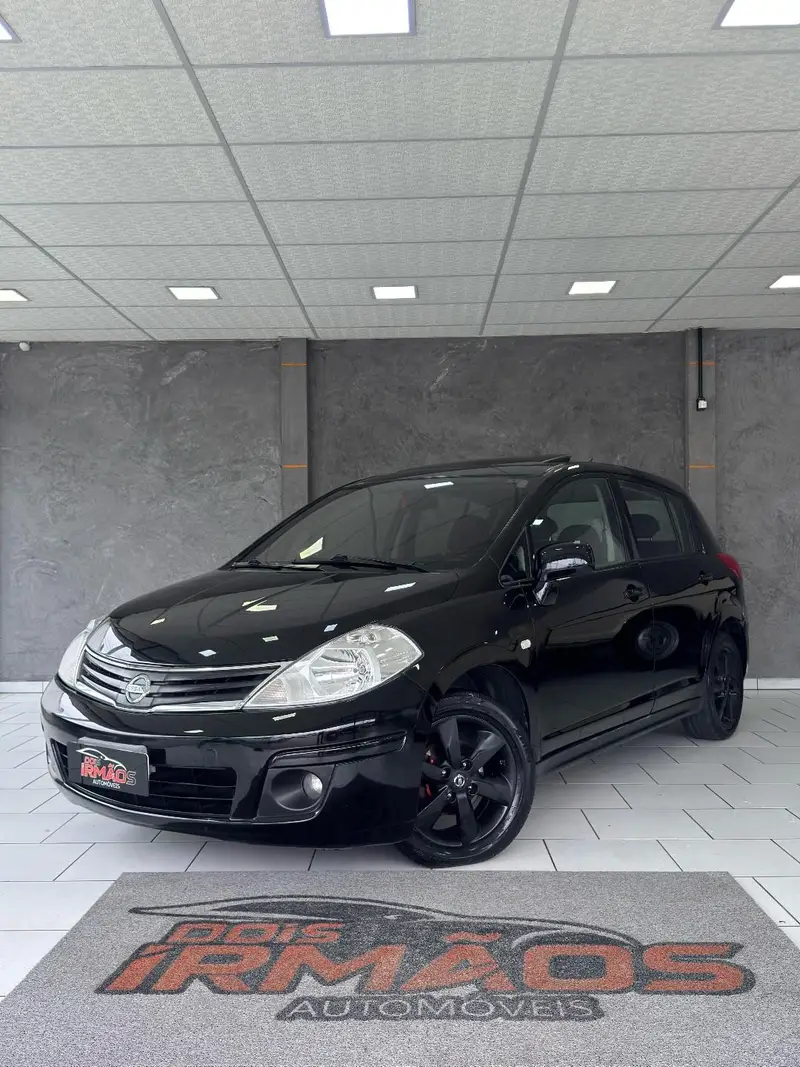 Nissan Tiida SL 1.8 (flex) (aut)
