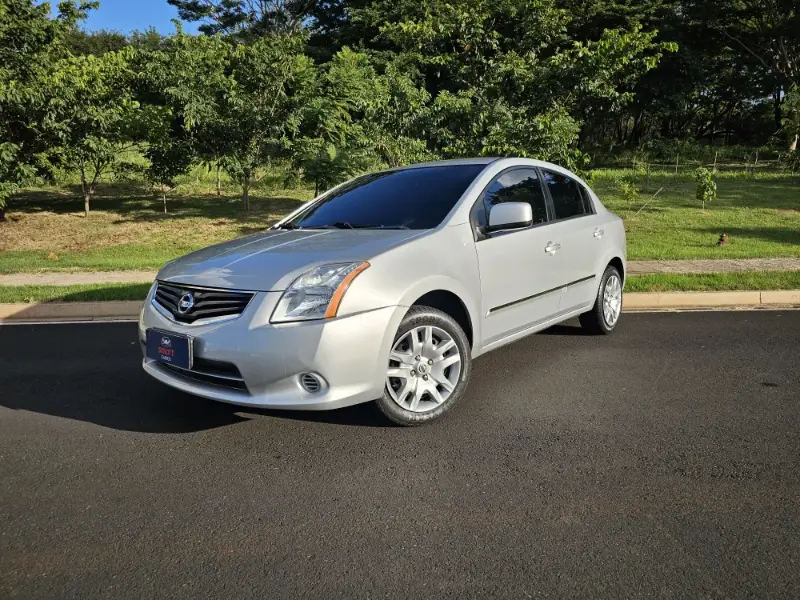 Nissan Sentra 2.0 16V (flex)