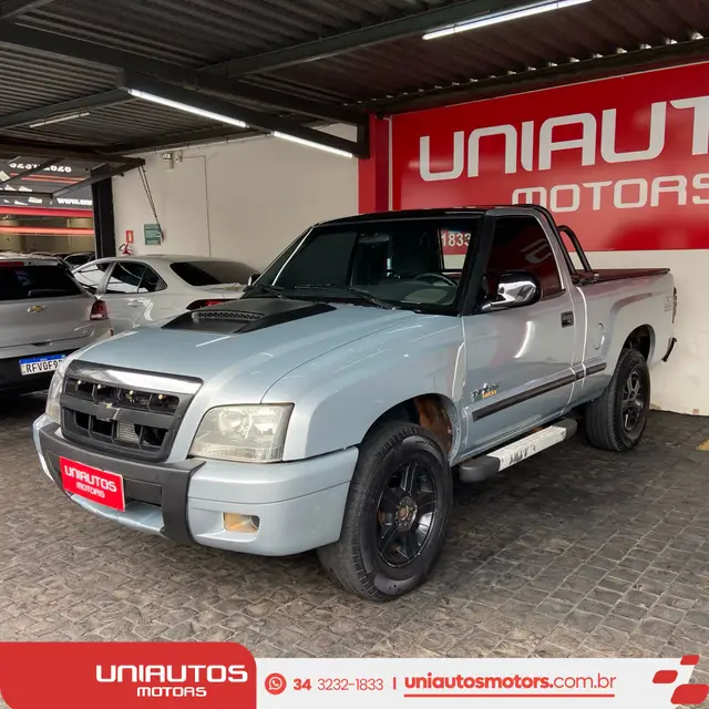Carro Chevrolet S10 Cabine Simples 2011 S10 Advantage 4x2 2.4 (Flex) (Cab Simples)