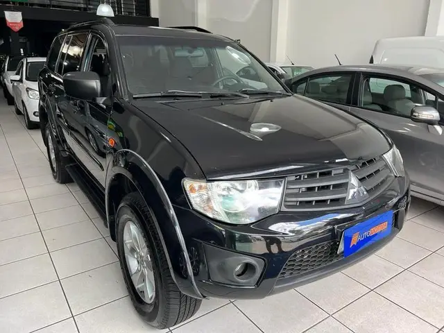 Carro Mitsubishi Pajero Dakar 2015 3.2 DI-D HD 4WD
