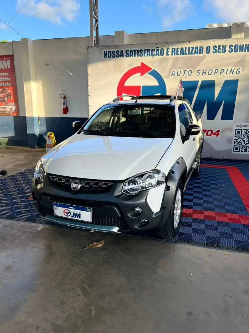 Fiat Strada Adv.1.8 16V Dualogic Flex CD