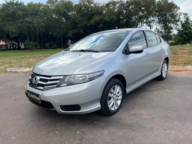 Carro Honda City 2013 LX 1.5 16V (flex)