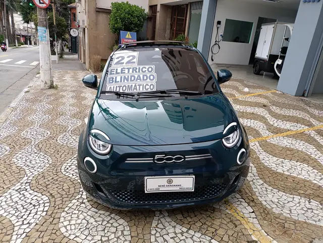 Carro Fiat 500e 2022 Icon elétrico (Aut)