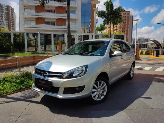 Carro JAC J3 2015 1.5 16V VVT S Jet Flex