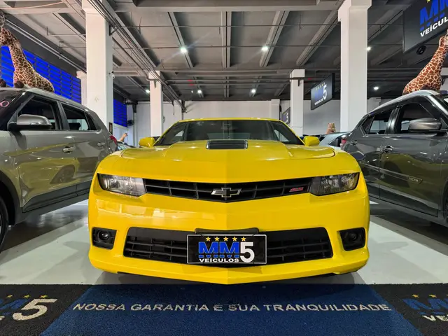 Carro Chevrolet Camaro 2014 SS 6.2