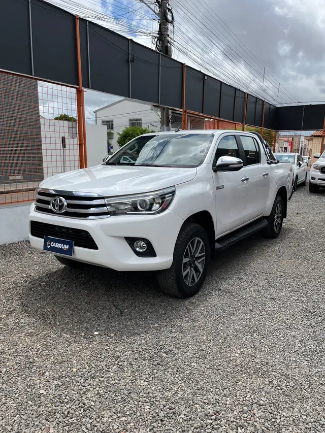 Carro Toyota Hilux Cabine Dupla 2017 Hilux 2.8 TDI SRX CD 4x4 (Aut)