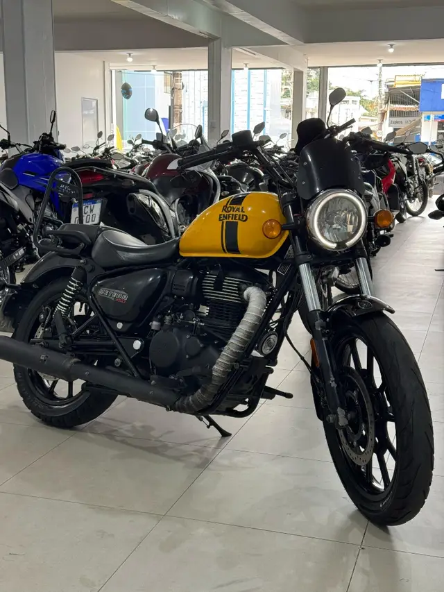 Carro Royal Enfield Meteor 350 2022 350 FIREBALL RED