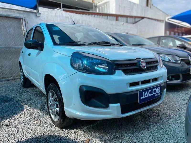 Fiat Uno Attractive 1.0 8V (Flex) 4p