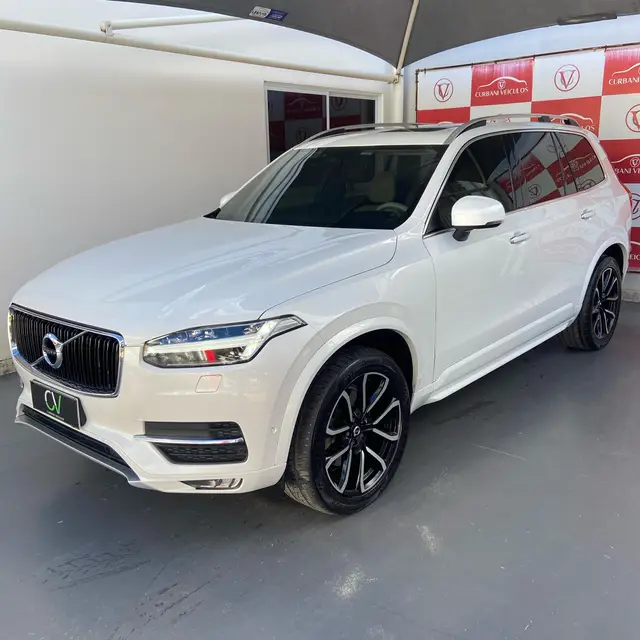 Carro Volvo XC90 2018 2.0 D5 Momentum AWD