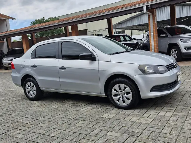 Carro Volkswagen Voyage 2015 1.0 TEC City (Flex)