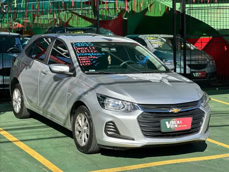 Chevrolet Onix Plus LT 1.0