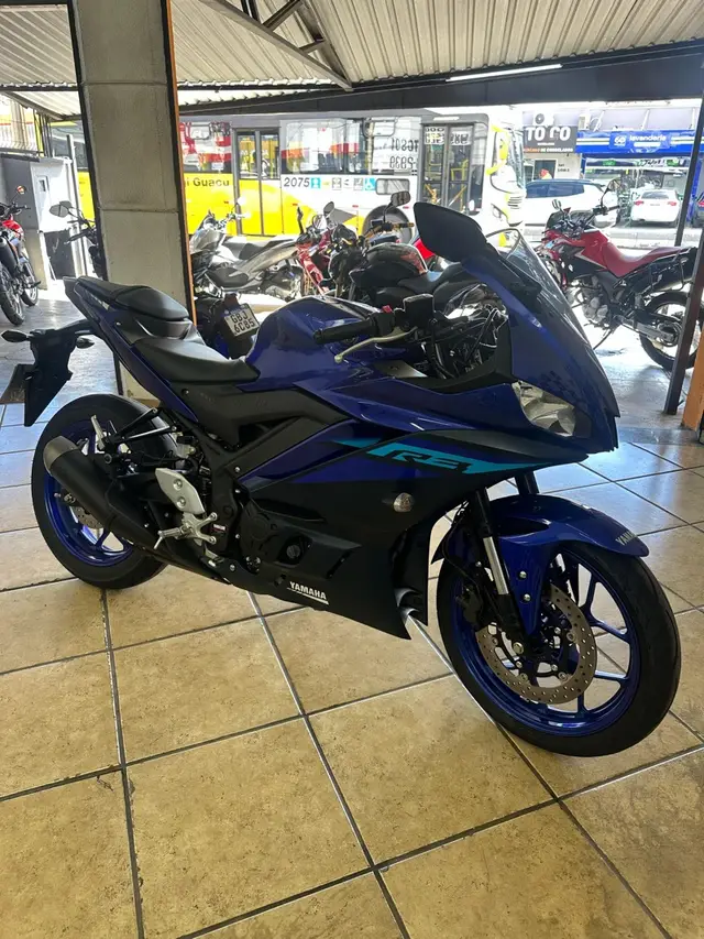 Carro Yamaha YZF R3 2025 ABS