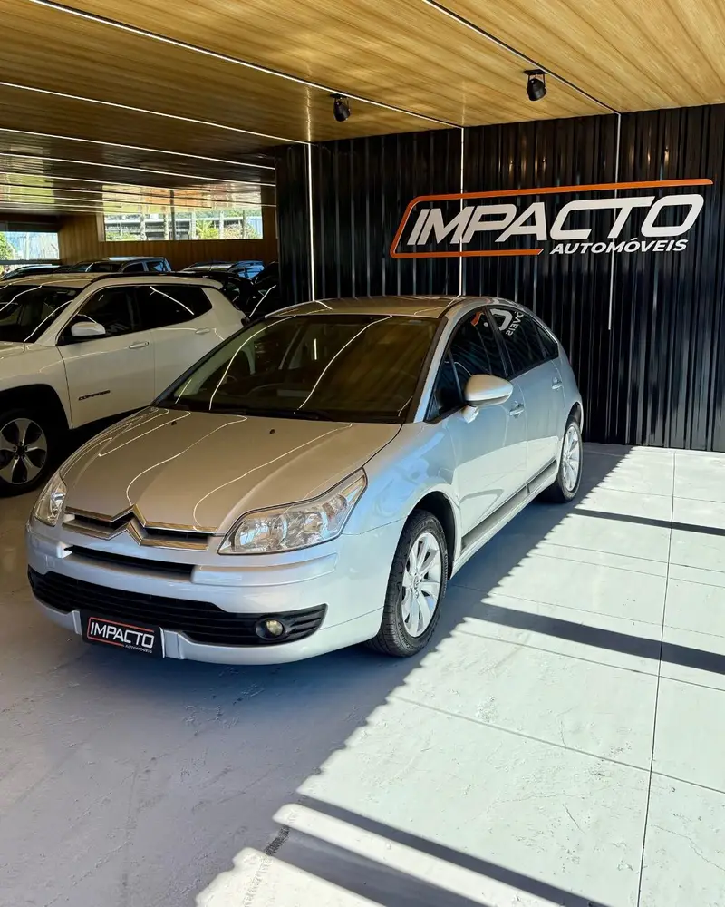 Citroën C4 GLX 1.6 (flex)