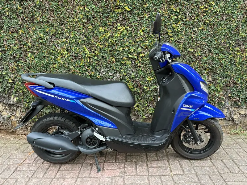 Yamaha Fluo ABS