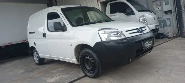 Carro Peugeot Partner 2011 1.6 16V (Flex)