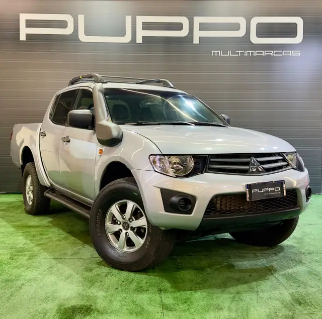 Carro Mitsubishi L200 Triton 2013 3.2 DI-D 4x4