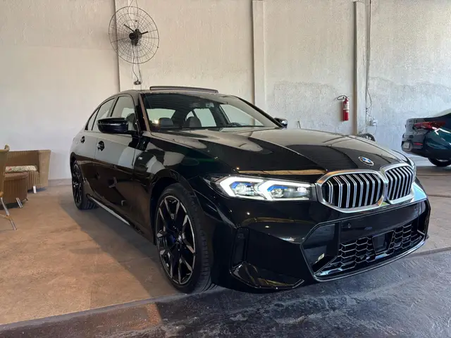 Carro BMW 320i 2025 M Sport 2.0 Turbo (Aut.)