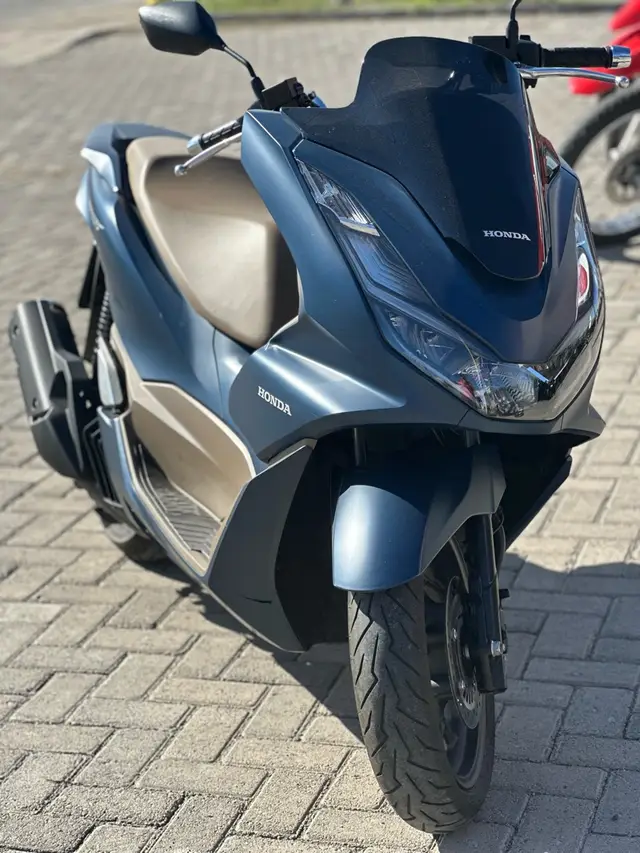 Moto Honda PCX 160 2023 DLX ABS
