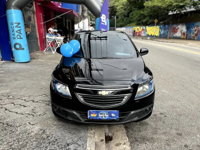 Carro Chevrolet Onix 2014 1.4 LT SPE/4