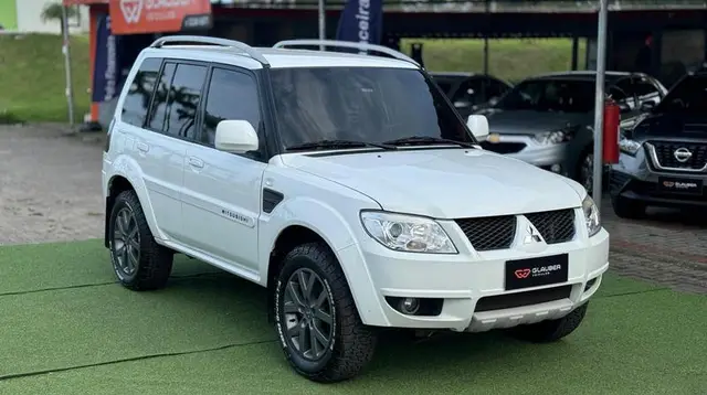 Carro Mitsubishi Pajero TR4 2015 2.0 16V 4x2 (Flex) (Aut)