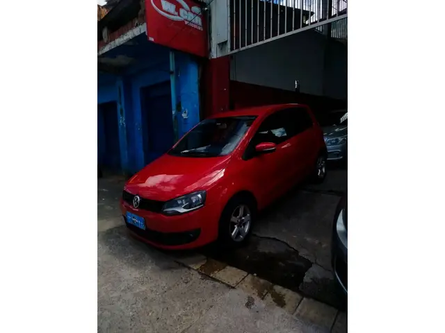 Carro Volkswagen Fox 2013 1.0 VHT (Flex) 4p
