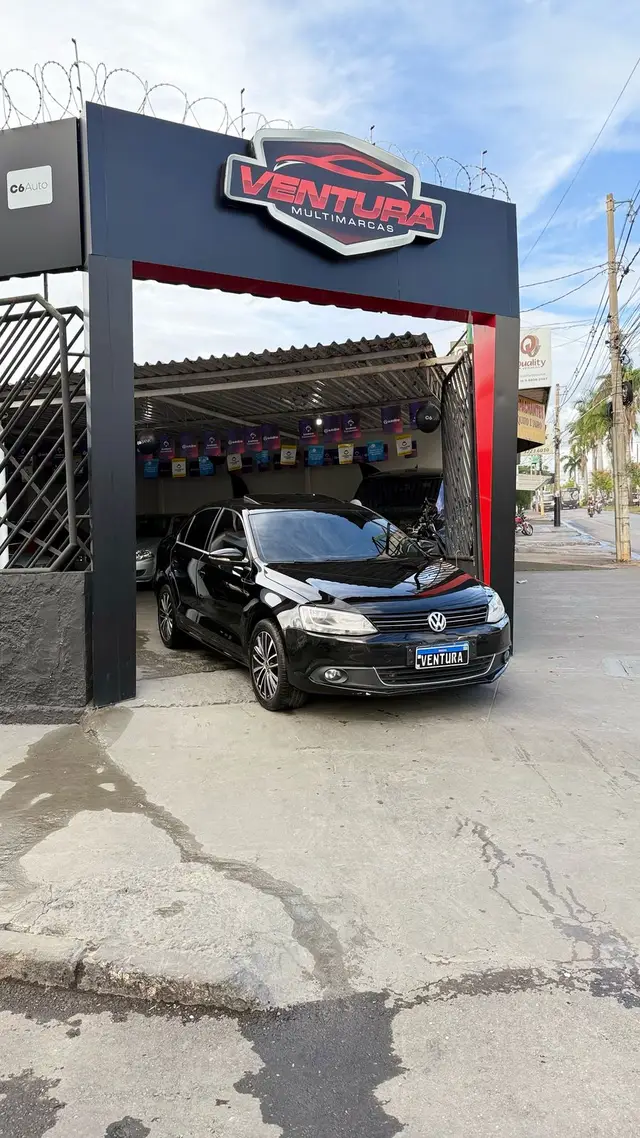 Carro Volkswagen Jetta 2012 2.0 TSI Highline DSG
