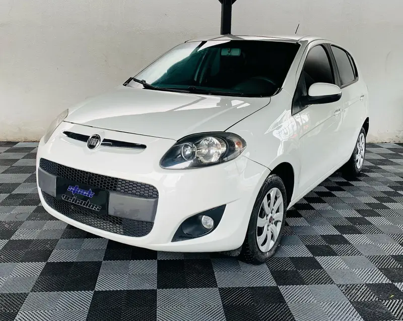 Fiat Palio Attractive 1.0 8V (Flex)