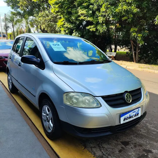 Carro Volkswagen Fox 2009 Route 1.0 8V (Flex)