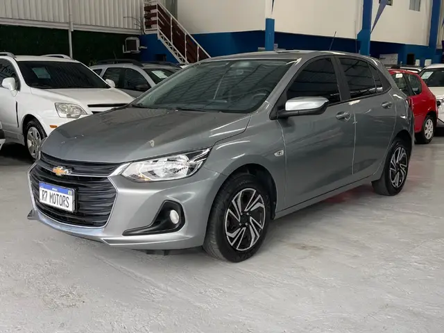 Carro Chevrolet Onix Plus 2024 LT 1.0