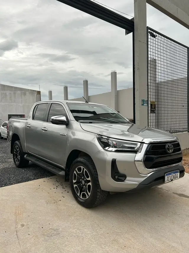 Carro Toyota Hilux Cabine Dupla 2021 SRX 2.8 TDI CD 4x4 (Aut)
