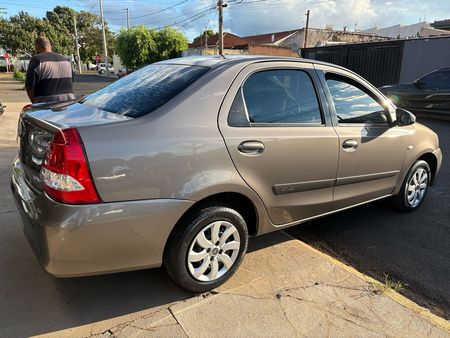 Etios Sedan XS 1.5 (Aut) (Flex)