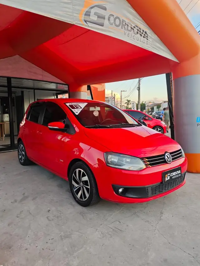 Carro Volkswagen Fox 2013 1.0 VHT (Flex) 4p