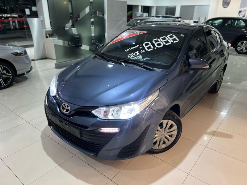 Yaris Sedan 1.5 XL Live CVT (Flex)
