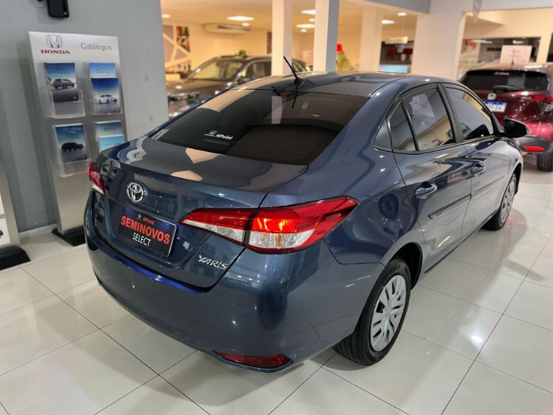 Yaris Sedan 1.5 XL Live CVT (Flex)
